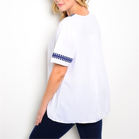 WHITE NAVY PLUS SIZE TOP - Picture 2 of 7